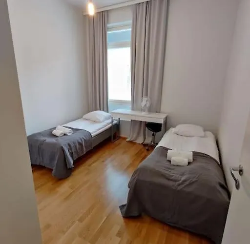 Kotimaailma - Tilava Kotoisa Kolmio Saunalla Espoossa *