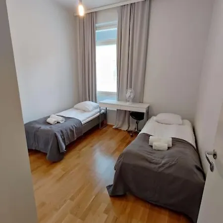 Kotimaailma - Tilava Kotoisa Kolmio Saunalla Espoossa *